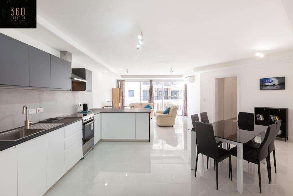 Spacious 2Br Apt In Qawra - Perfect For Families By 360 Estates San Pawl il-Baħar Extérieur photo