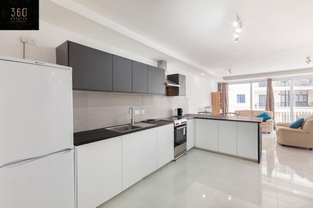 Spacious 2Br Apt In Qawra - Perfect For Families By 360 Estates San Pawl il-Baħar Extérieur photo