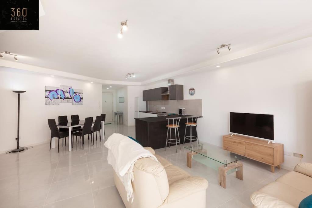 Spacious 2Br Apt In Qawra - Perfect For Families By 360 Estates San Pawl il-Baħar Extérieur photo